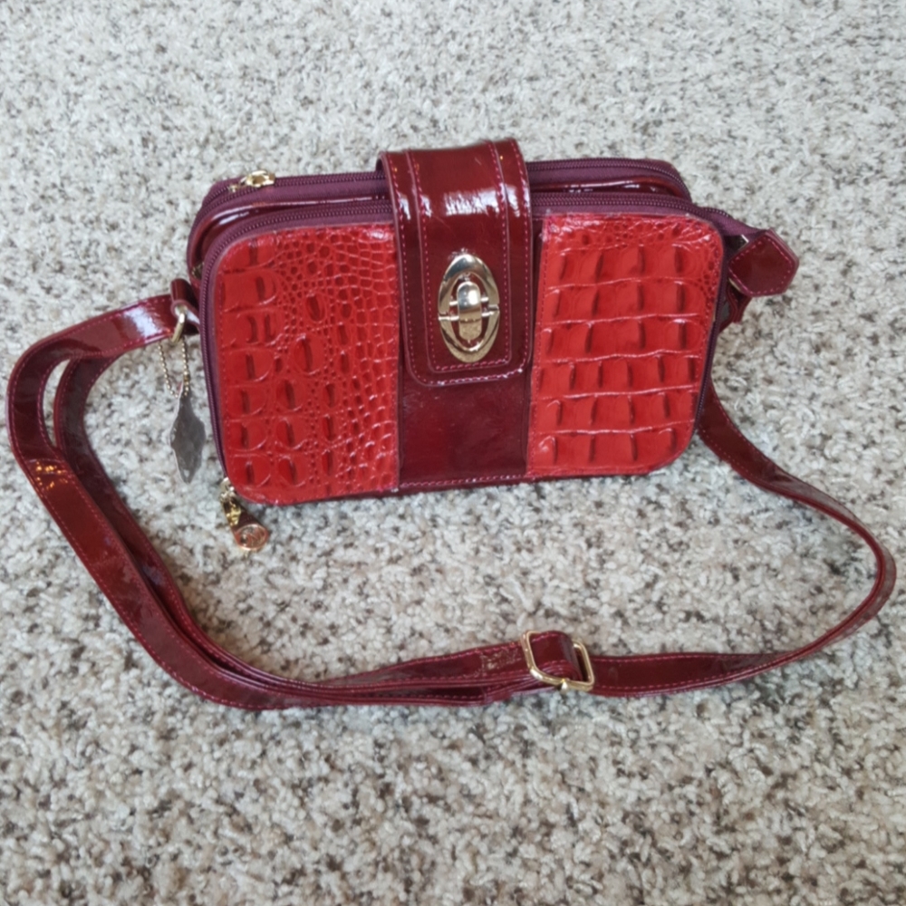 MC Adjustable Shoulder Bag Dark Red